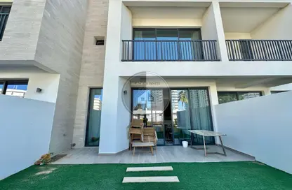 تاون هاوس - 2 غرف نوم - 4 حمامات للايجار في فيلات ماربيلا الاولى - ماربيا - ميناء العرب - راس الخيمة - رأس الخيمة