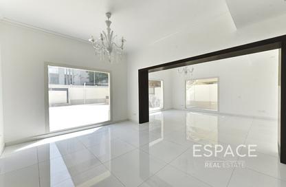Villa - 4 Bedrooms - 4 Bathrooms for rent in Meadows 4 - Meadows - Dubai
