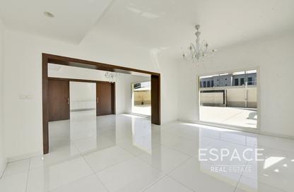 Villa - 4 Bedrooms - 4 Bathrooms for rent in Meadows 4 - Meadows - Dubai