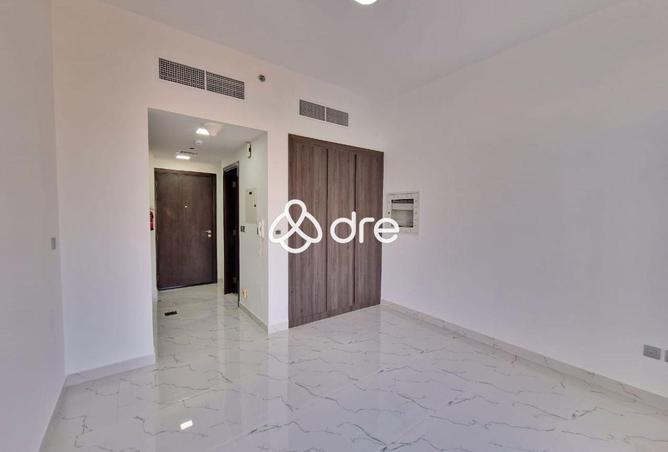 73120022 - Property Image 3