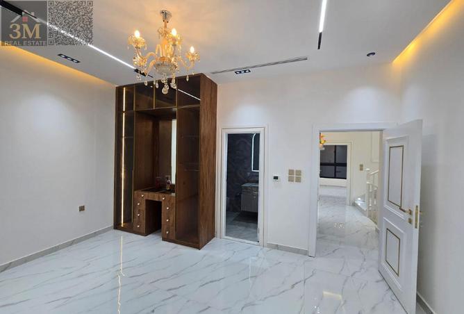 84074154 - Property Main Image