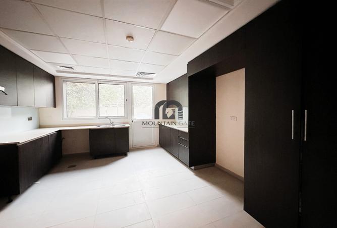 53573469 - صورة العقار 3