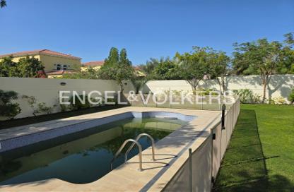 Villa - 4 Bedrooms - 6 Bathrooms for rent in Legacy Large - Legacy - Jumeirah Park - Dubai