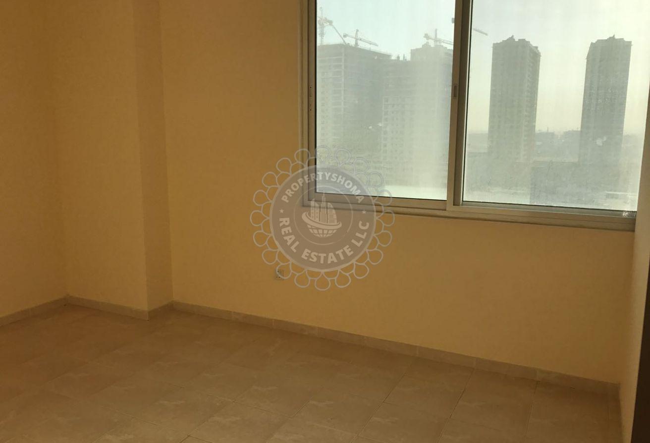 1BR High Floor |Vacant | Community View photo 5