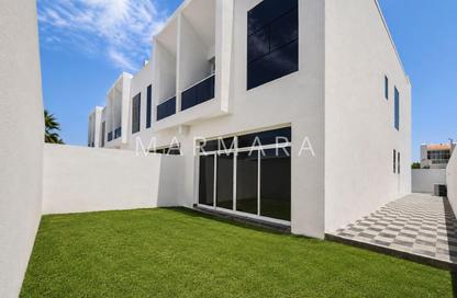 Villa - 3 Bedrooms - 4 Bathrooms for rent in Umm Suqeim 2 Villas - Umm Suqeim 2 - Umm Suqeim - Dubai