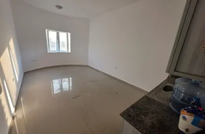 Apartment - Studio - 1 Bathroom for rent in Al Jurf 2 - Al Jurf - Ajman Downtown - Ajman