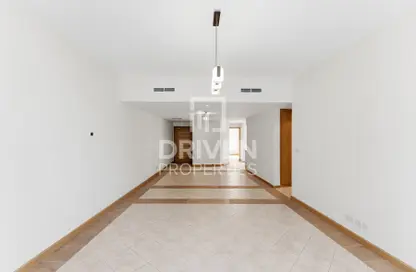 Apartment - 3 Bedrooms - 4 Bathrooms for rent in Marina Terrace - Dubai Marina - Dubai