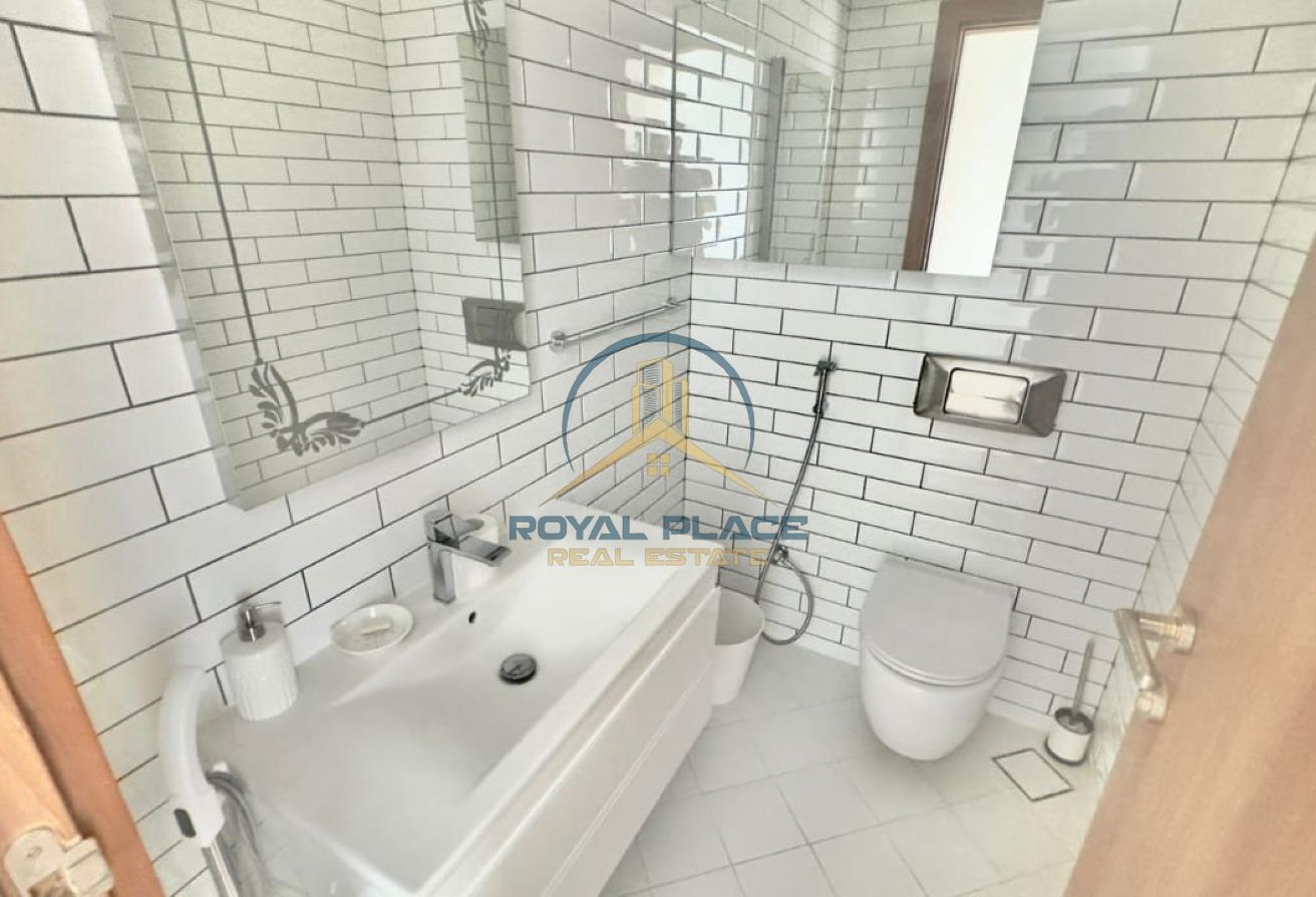 LUXURY|FULLY FURNISHED|CLOSE TO TRAM photo 7