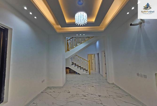 67072323 - Property Image 2