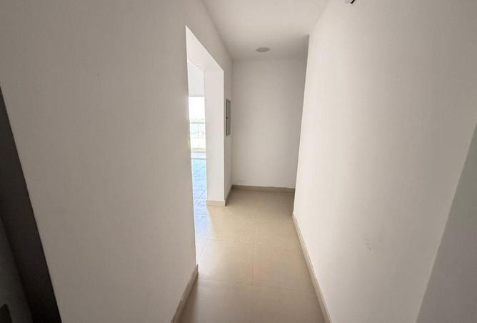 85302300 - Property Image 2