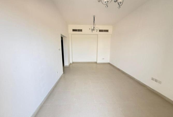 85302300 - Property Image 3