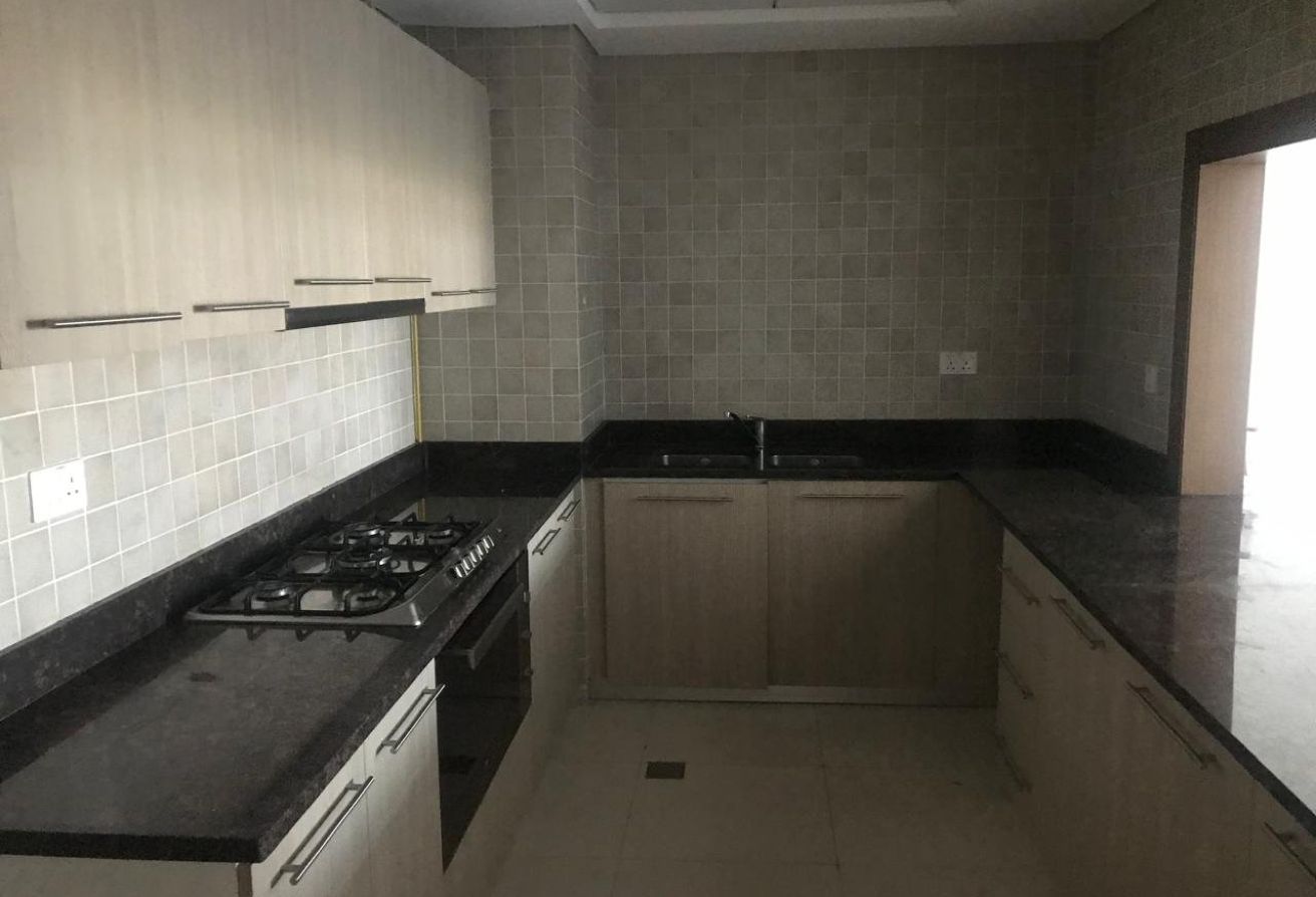 Spacious Apartment | 2 Balconies | Laundry Room