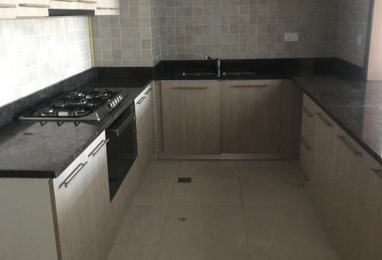 Spacious Apartment | 2 Balconies | Laundry Room