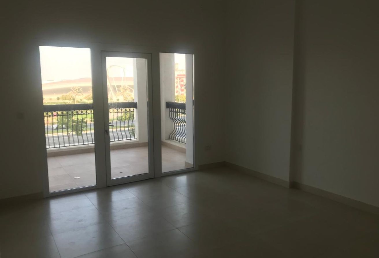 Spacious Apartment | 2 Balconies | Laundry Room
