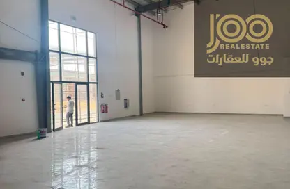 Warehouse - Studio - 1 Bathroom for rent in Umm Al Thuoob - Umm Al Quwain