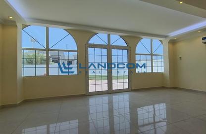Villa - 4 Bedrooms - 5 Bathrooms for rent in Nasser Lootah Building Block B - Al Twar 1 - Al Twar - Dubai