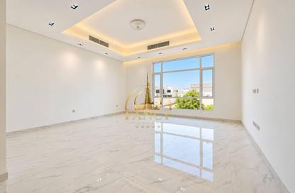 Villa - 6 - 7+ for rent in Al Aweer 1 - Al Aweer - Dubai