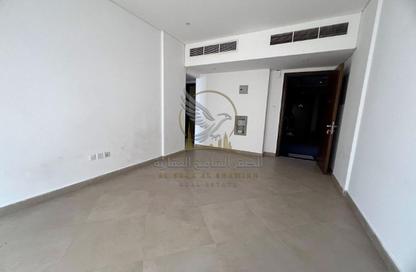 Apartment - 1 - 1 for rent in Al Qulaya'ah - Al Sharq - Sharjah Apartment - 1 - 1 for rent in Al Qulaya'ah - Al Sharq - Sharjah