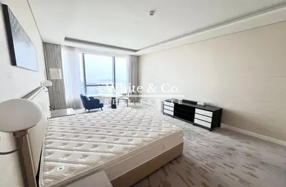 Apartment - Studio - 1 Bathroom for rent in The Palm Tower - Palm Jumeirah - Dubai