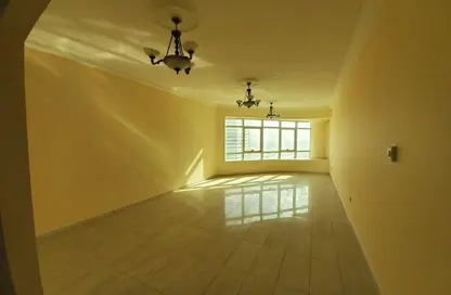 Apartment - 2 Bedrooms - 3 Bathrooms for sale in Al Majaz 2 - Al Majaz - Sharjah