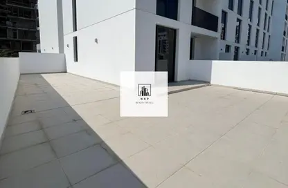 شقة - 2 غرف نوم - 2 حمامات للايجار في شقق ريحان - الجادة - الشارقة