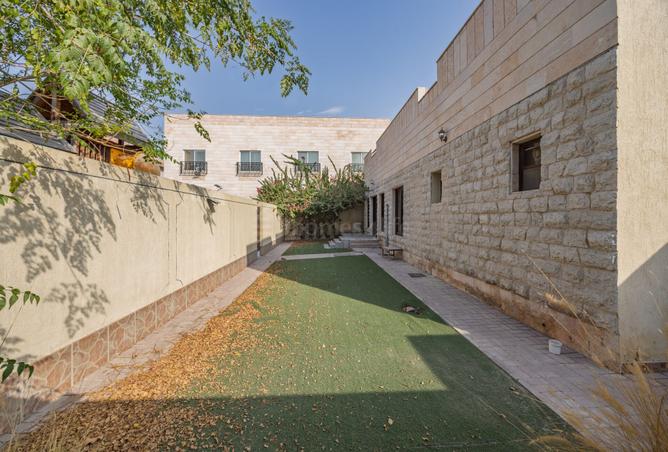 Rare Huge Plot | 4BR + Maid | Landscaped Garden photo 2
