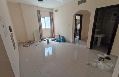 Apartment - 1 Bedroom - 2 Bathrooms for rent in Al Taawoon Tower 1 - Al Taawoon Towers - Al Khan - Sharjah