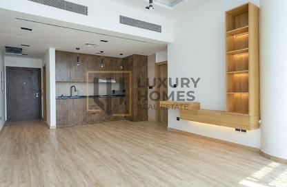 Apartment - 1 - 2 for rent in Panoramic Tower - Dubai Marina - Dubai