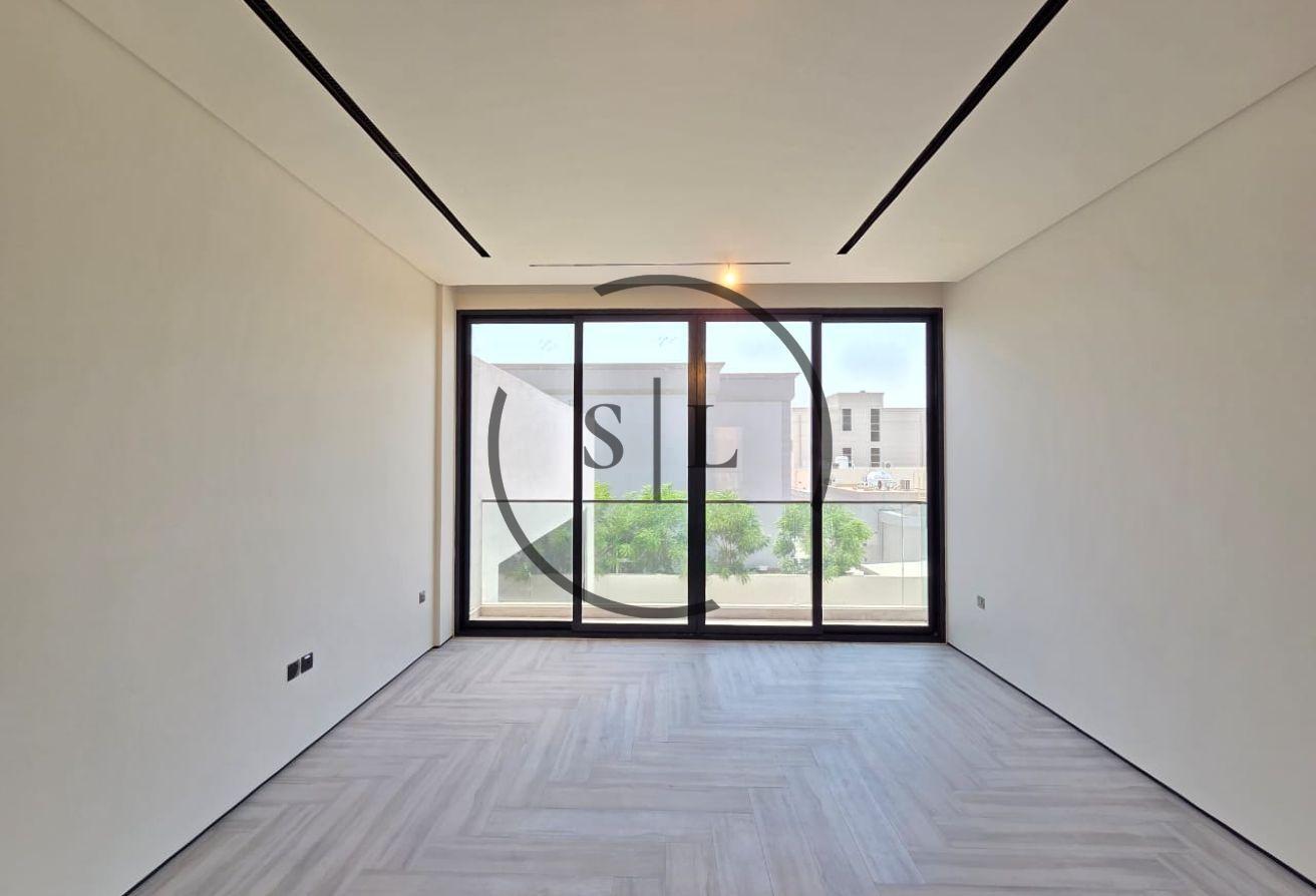 All Ensuite | 2 Fitted Kitchen | Covered Parking photo 12