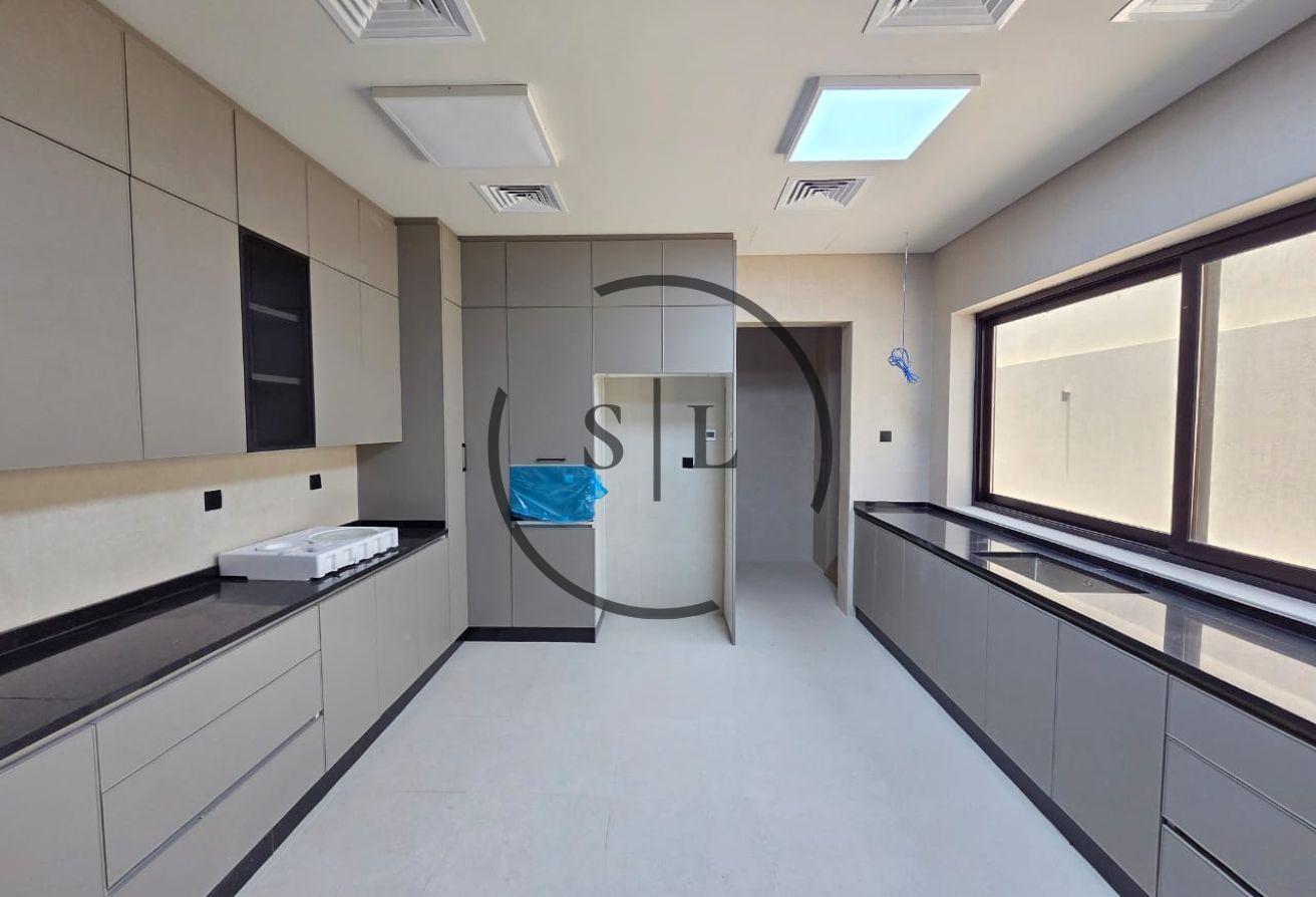 All Ensuite | 2 Fitted Kitchen | Covered Parking photo 22