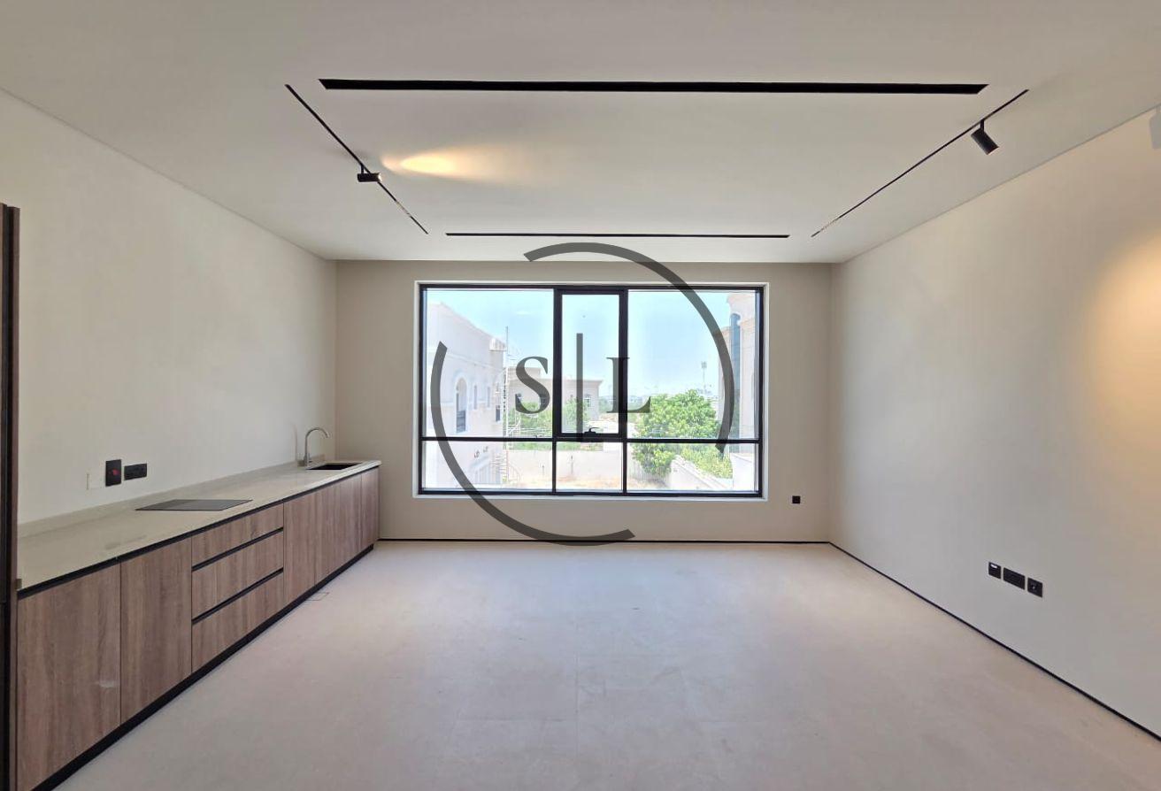 All Ensuite | 2 Fitted Kitchen | Covered Parking photo 10