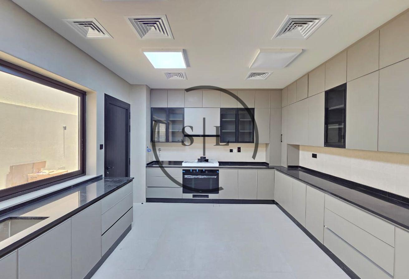 All Ensuite | 2 Fitted Kitchen | Covered Parking photo 26