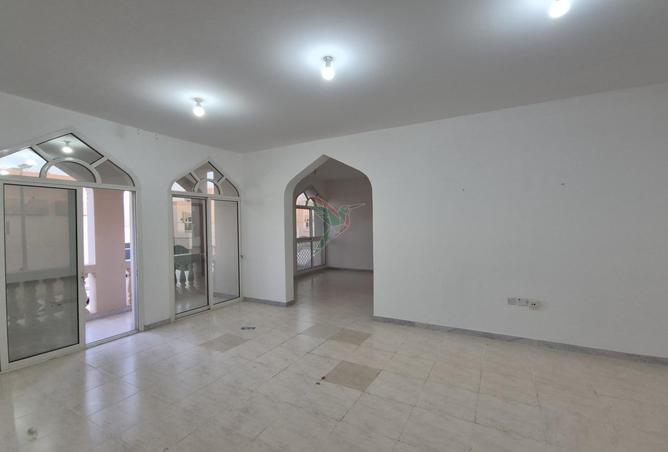 2PIs19Wx5F2 - Property Image 2