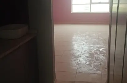 Apartment - Studio - 1 Bathroom for rent in Al Khan Corniche - Al Khan - Sharjah