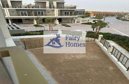 Townhouse - 3 Bedrooms - 3 Bathrooms for rent in Victoria 2 - Victoria - Damac Hills 2 - Dubai Townhouse - 3 Bedrooms - 3 Bathrooms for rent in Victoria 2 - Victoria - Damac Hills 2 - Dubai