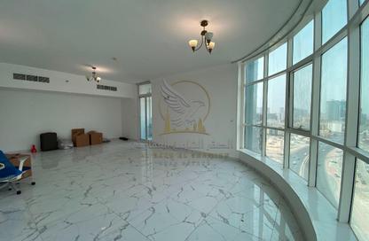 Apartment - 2 Bedrooms - 3 Bathrooms for rent in Oasis Tower - Al Rashidiya 1 - Al Rashidiya - Ajman