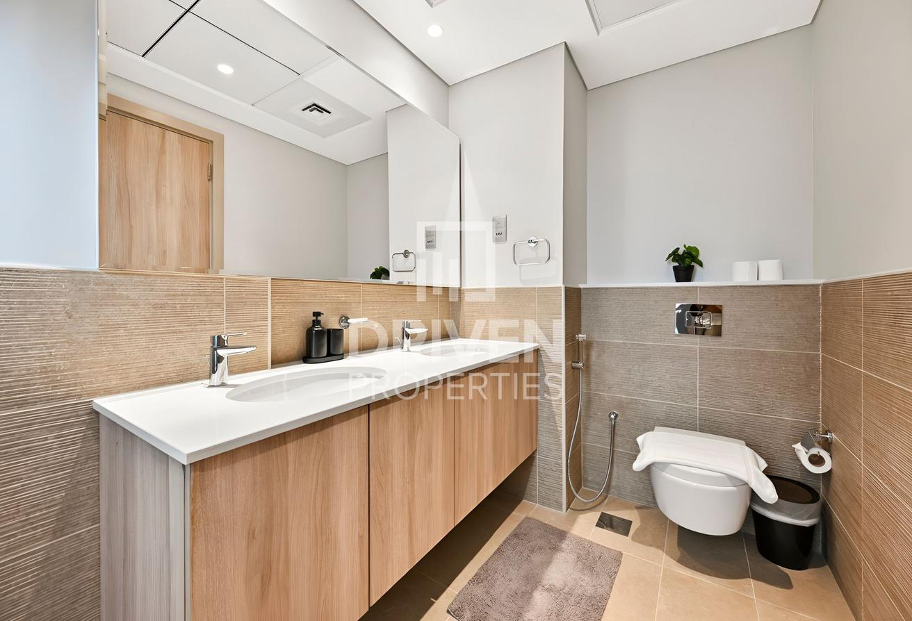 Spacious | Furnished | Corner Unit | Large Terrace photo 21