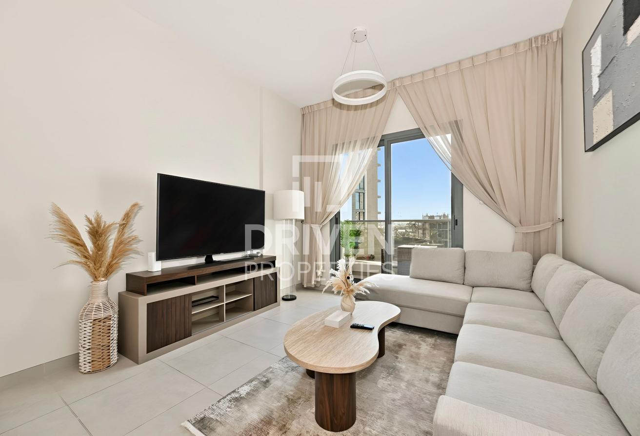 Spacious | Furnished | Corner Unit | Large Terrace photo 4