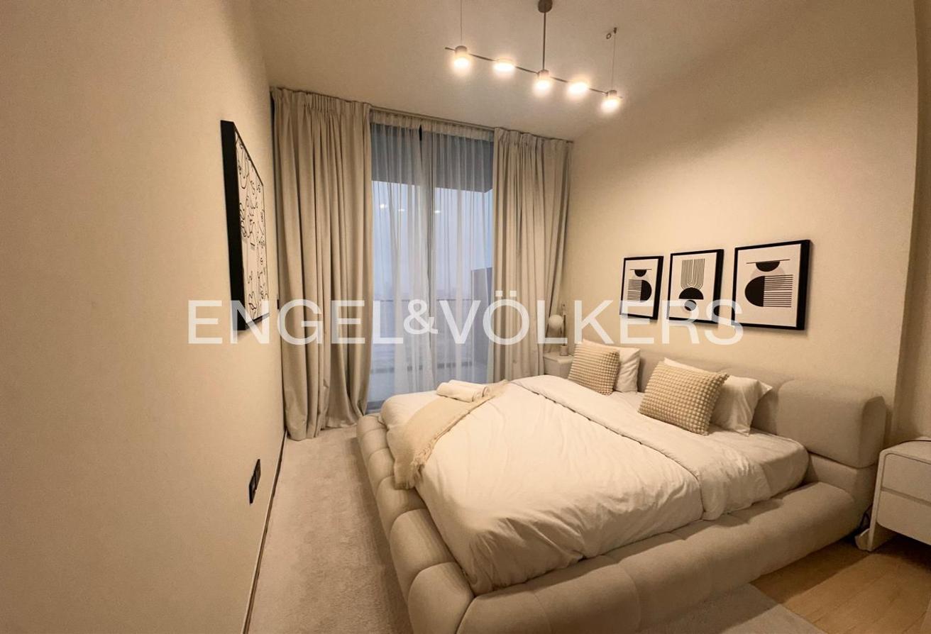 Furnished | High Floor | Vacant photo 4