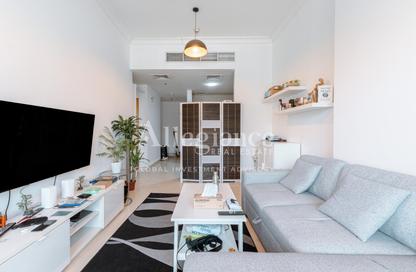Apartment - 1 - 1 for sale in Mayfair Residency - Business Bay - Dubai