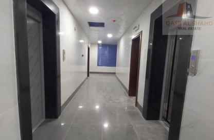 عمارة بالكامل - استوديو - 8 حمامات للبيع في النهدة - الشارقة