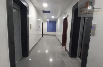 عمارة بالكامل - استوديو - 8 حمامات للبيع في النهدة - الشارقة