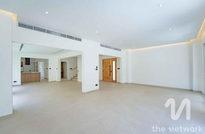 Villa - 4 Bedrooms - 4 Bathrooms for rent in Meadows 9 - Meadows - Dubai