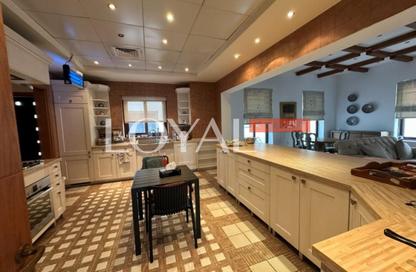 Villa - 5 - 5 for rent in Jumeirah 3 Villas - Jumeirah 3 - Jumeirah - Dubai