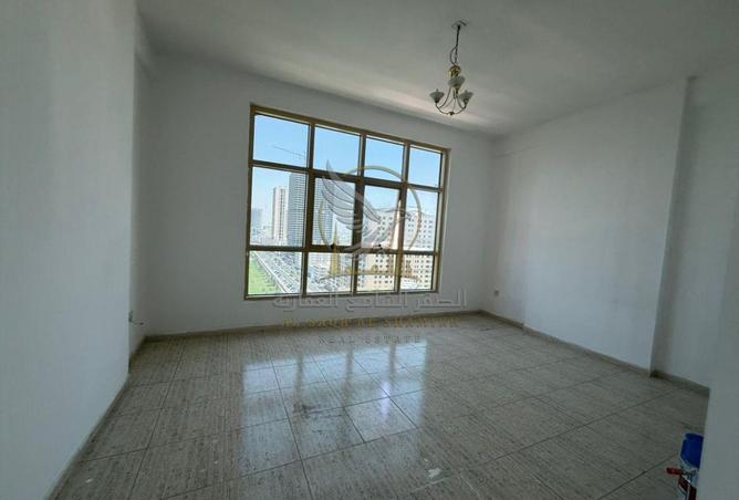 125182441 - Property Image 3