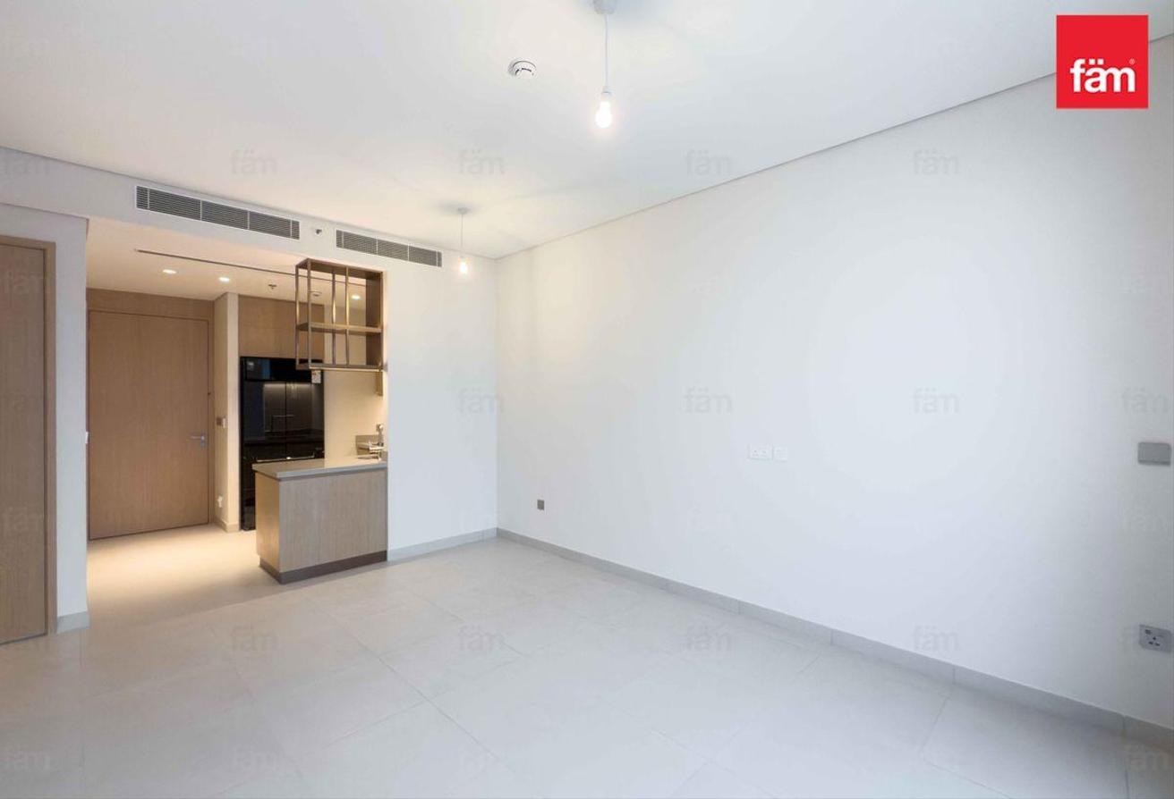 Vacant | Burj Khalifa View | Unfurnished photo 13