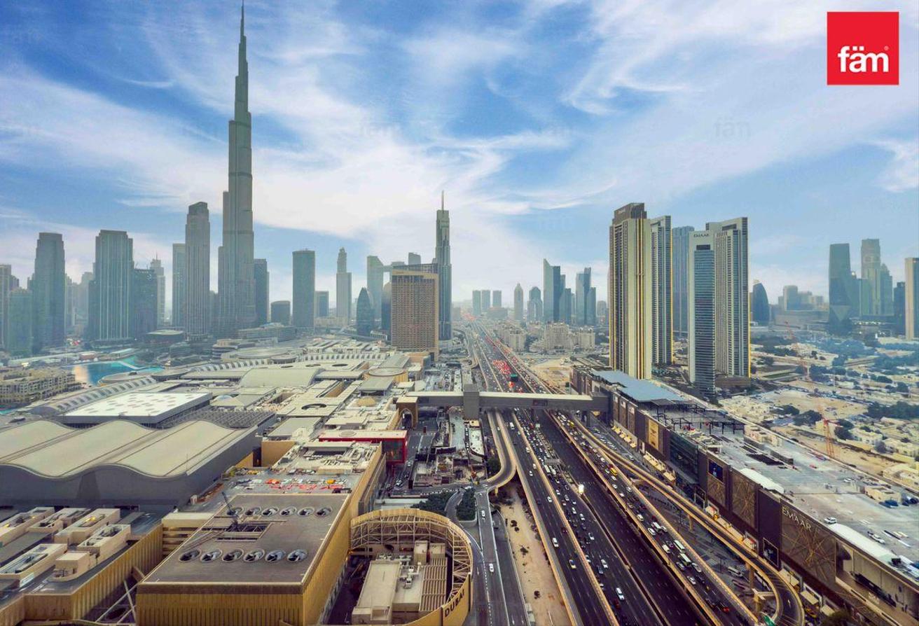 Vacant | Burj Khalifa View | Unfurnished photo 18