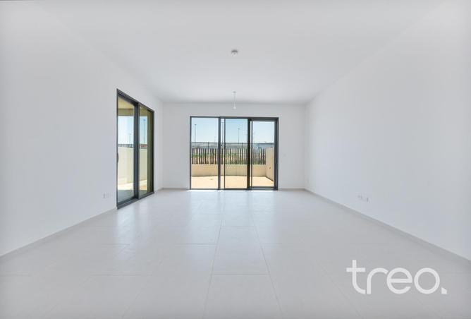 100823137 - Property Image 2