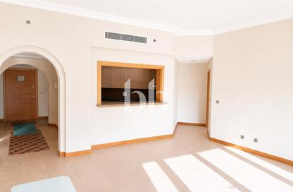 Apartment - 2 Bedrooms - 4 Bathrooms for sale in Al Hamri - Shoreline Apartments - Palm Jumeirah - Dubai