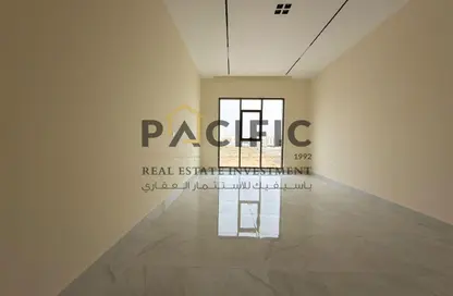 فيلا - 4 غرف نوم - 5 حمامات للايجار في الطي شرق - السيوح - الشارقة